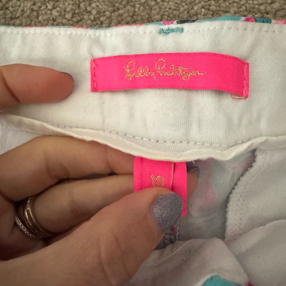 Lilly Pulitzer Natia shorts - Picture 3 of 5